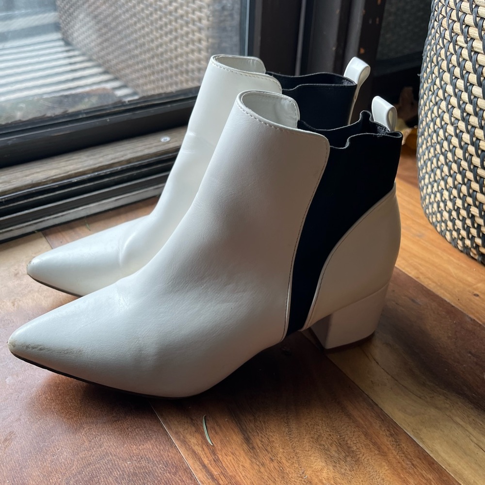 lulu's white booties size 7.5